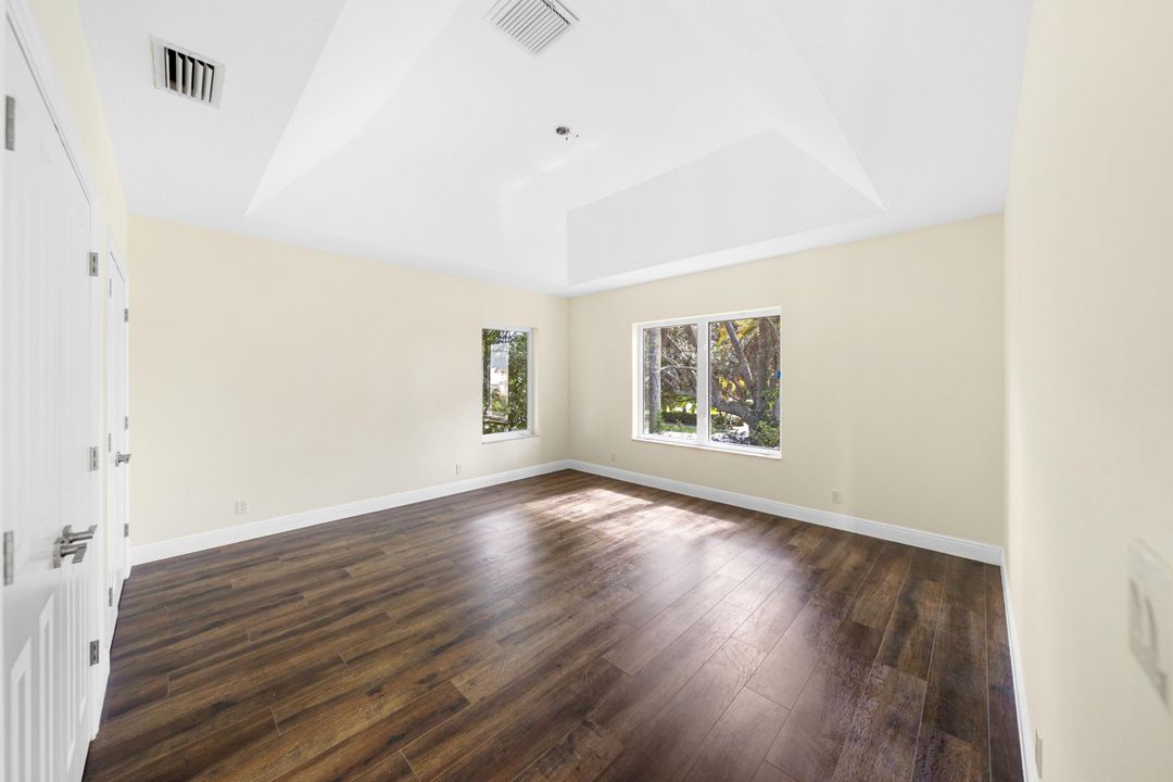 待售: $1,550,000 (5 贝兹, 3 浴室, 5464 平方英尺)