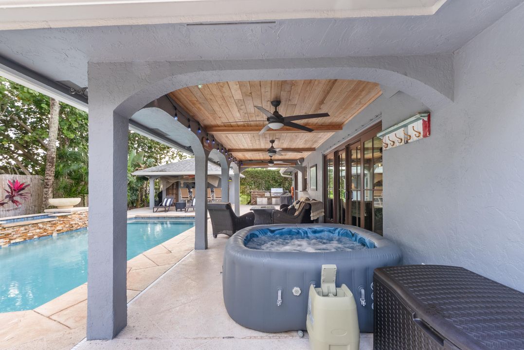 For Sale: $930,000 (3 beds, 2 baths, 1840 Square Feet)