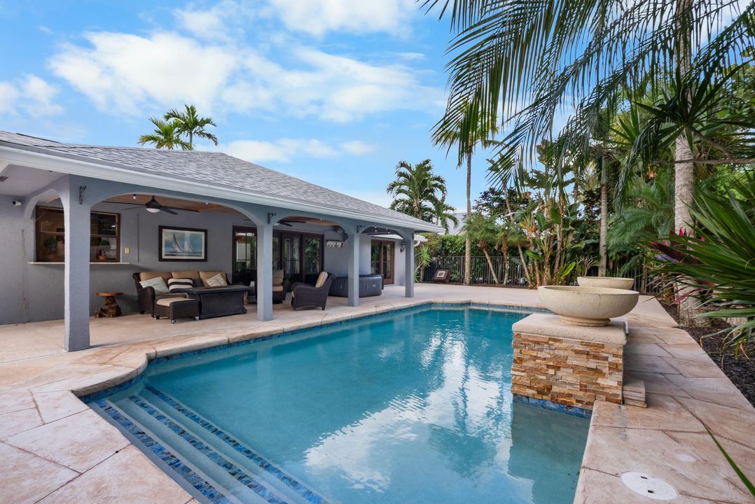 For Sale: $930,000 (3 beds, 2 baths, 1840 Square Feet)