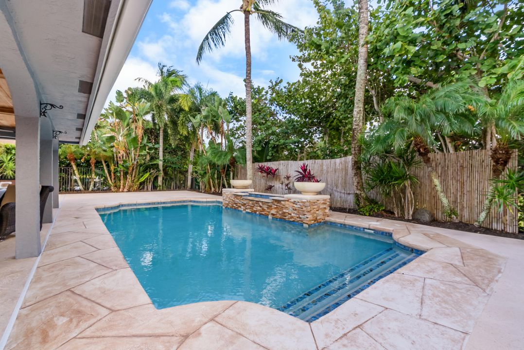 For Sale: $930,000 (3 beds, 2 baths, 1840 Square Feet)