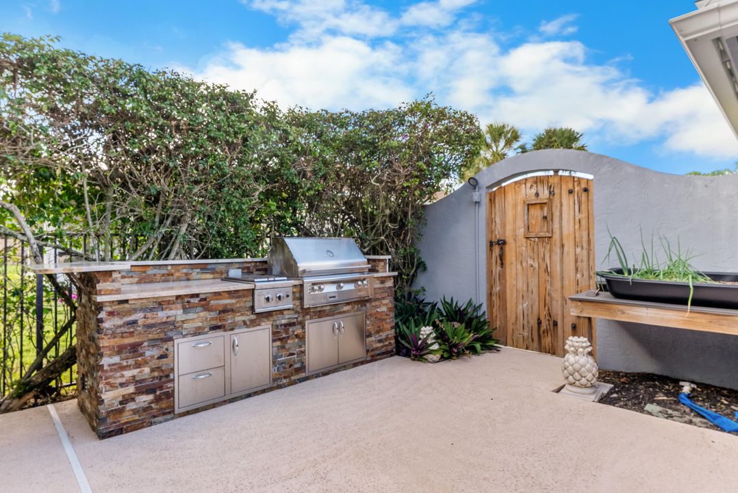 For Sale: $930,000 (3 beds, 2 baths, 1840 Square Feet)