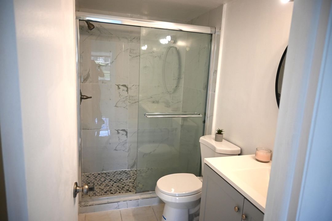 For Rent: $1,800 (2 beds, 2 baths, 888 Square Feet)