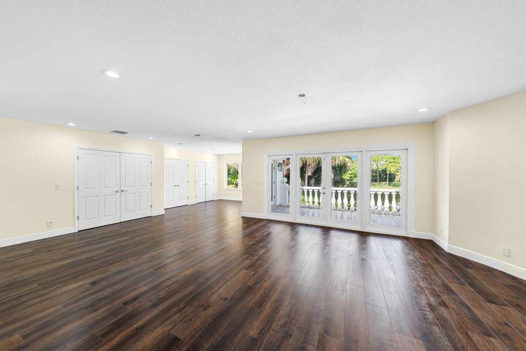 待售: $1,550,000 (5 贝兹, 3 浴室, 5464 平方英尺)