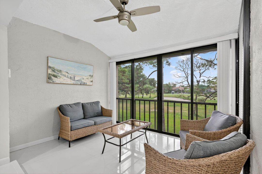 For Sale: $319,995 (2 beds, 2 baths, 1470 Square Feet)