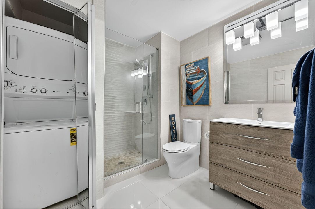 For Sale: $319,995 (2 beds, 2 baths, 1470 Square Feet)