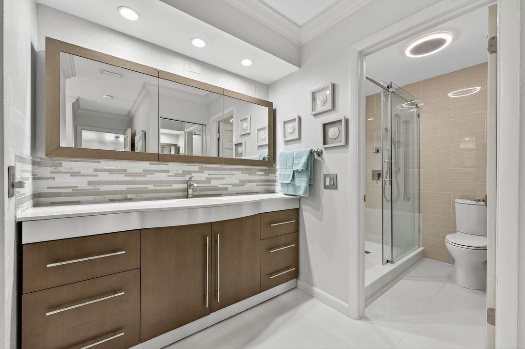 For Sale: $319,995 (2 beds, 2 baths, 1470 Square Feet)