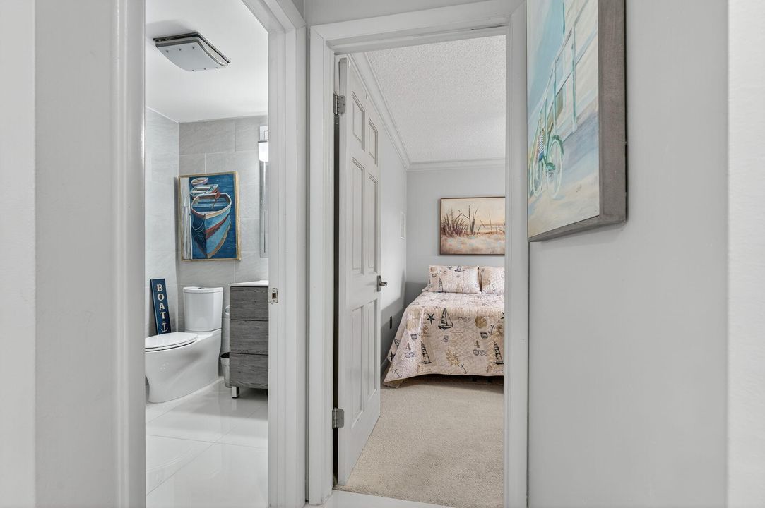 For Sale: $319,995 (2 beds, 2 baths, 1470 Square Feet)