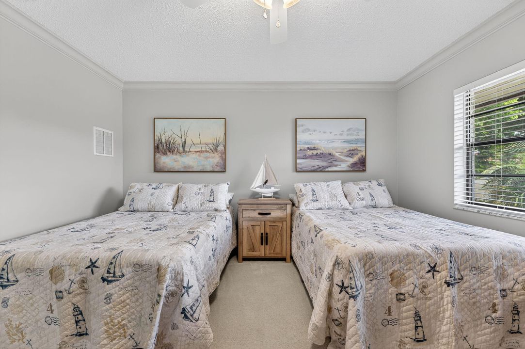 For Sale: $319,995 (2 beds, 2 baths, 1470 Square Feet)