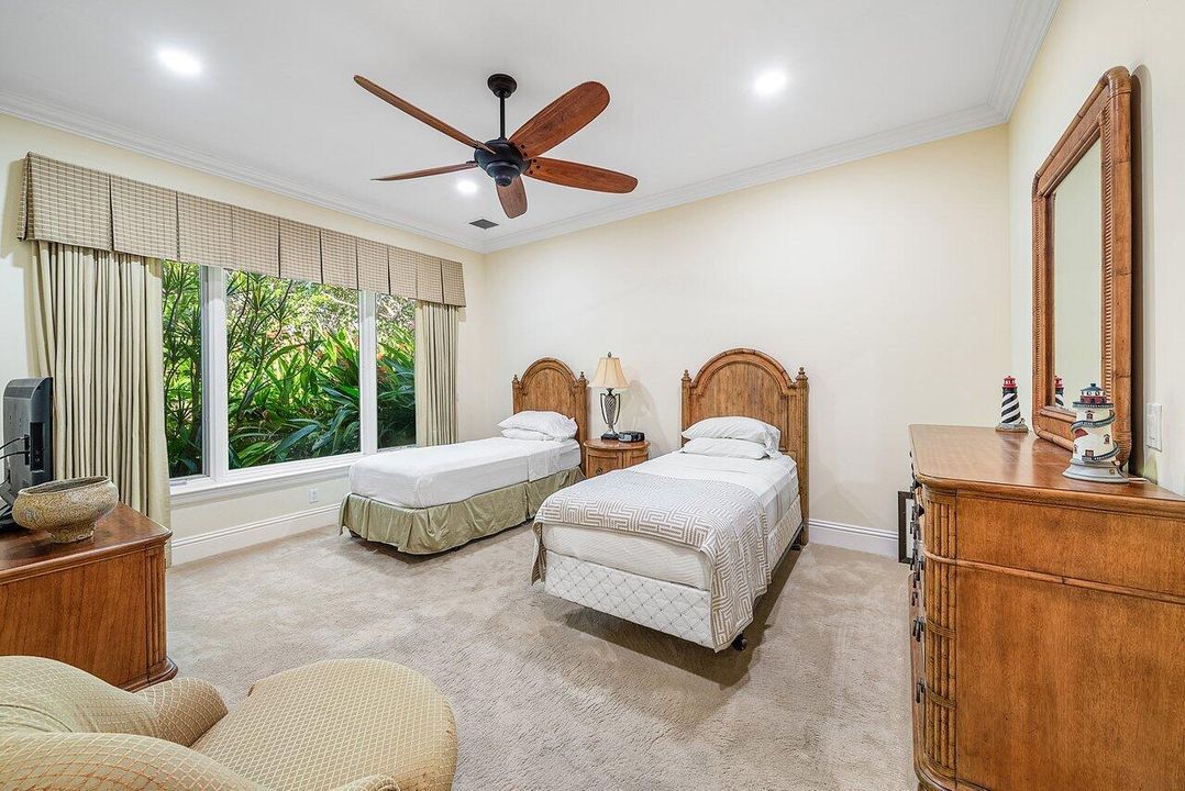 Active With Contract: $5,200,000 (3 beds, 3 baths, 4393 Square Feet)