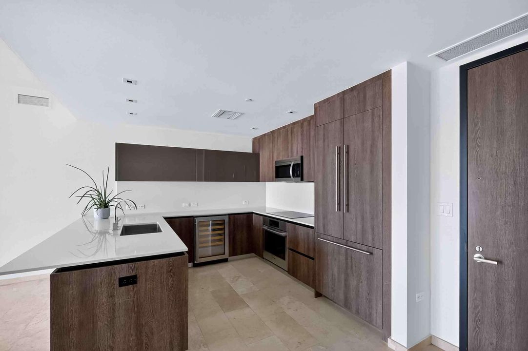 For Rent: $6,300 (2 beds, 2 baths, 1281 Square Feet)