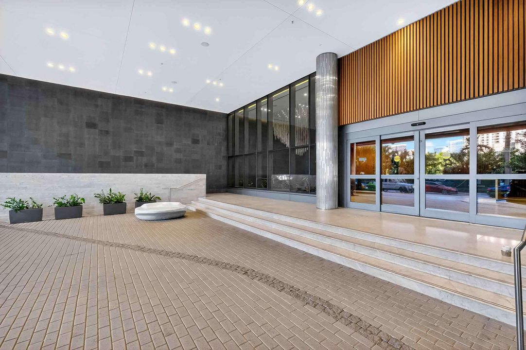 For Rent: $6,300 (2 beds, 2 baths, 1281 Square Feet)