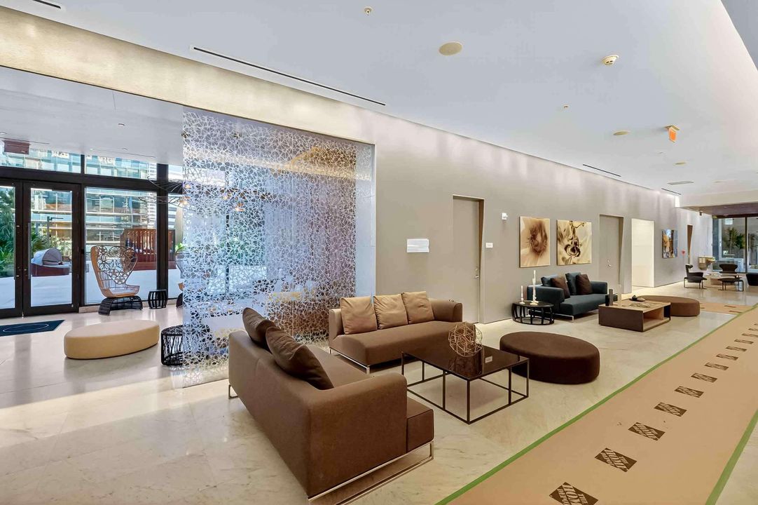 For Rent: $6,300 (2 beds, 2 baths, 1281 Square Feet)