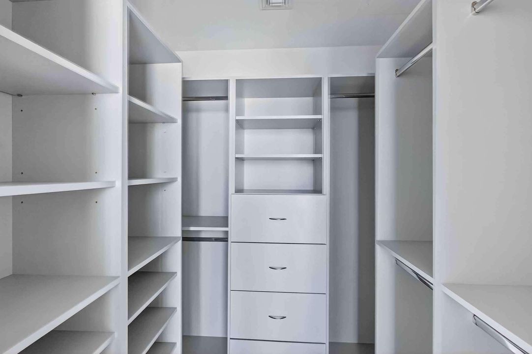 For Rent: $6,300 (2 beds, 2 baths, 1281 Square Feet)