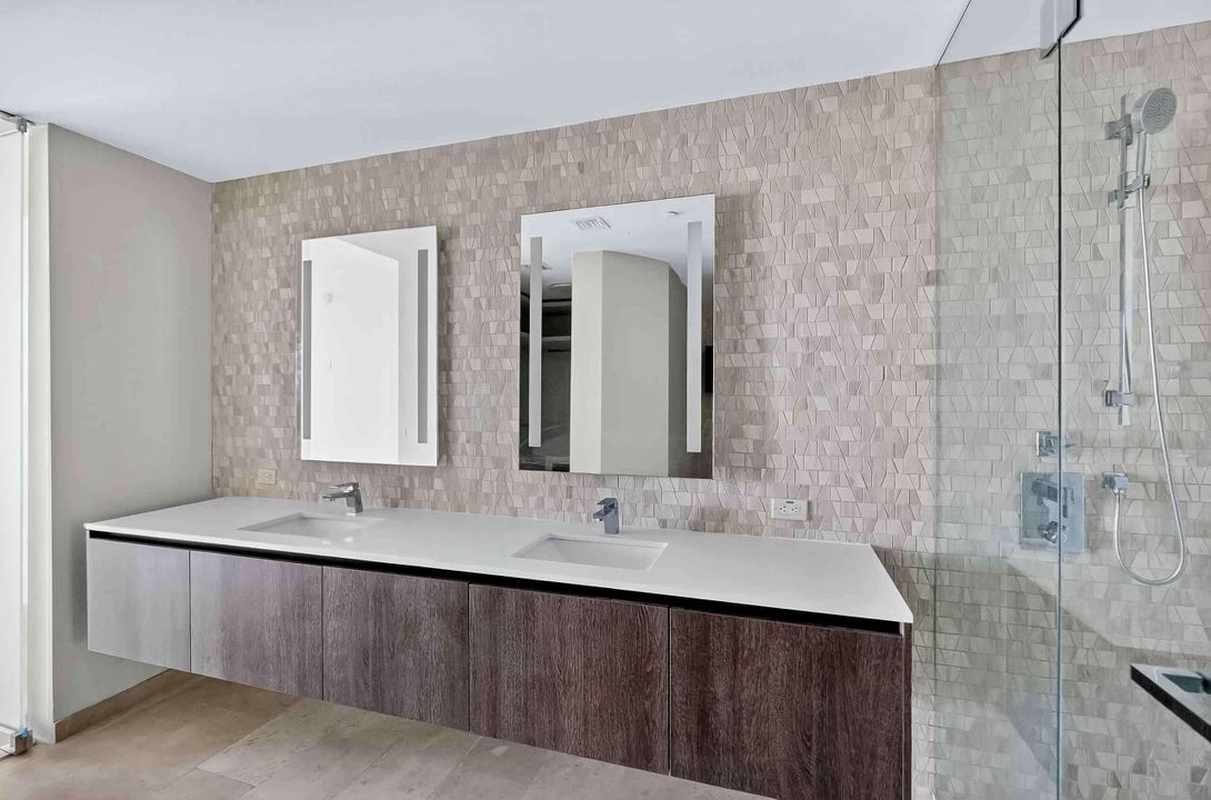 For Rent: $6,300 (2 beds, 2 baths, 1281 Square Feet)