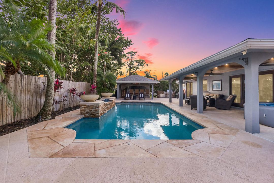 For Sale: $930,000 (3 beds, 2 baths, 1840 Square Feet)