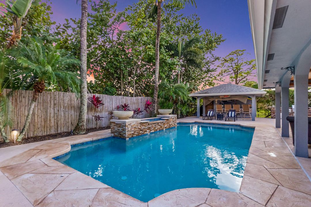 For Sale: $930,000 (3 beds, 2 baths, 1840 Square Feet)