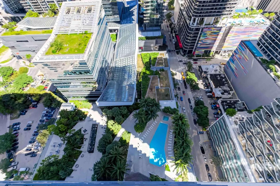 For Rent: $6,300 (2 beds, 2 baths, 1281 Square Feet)