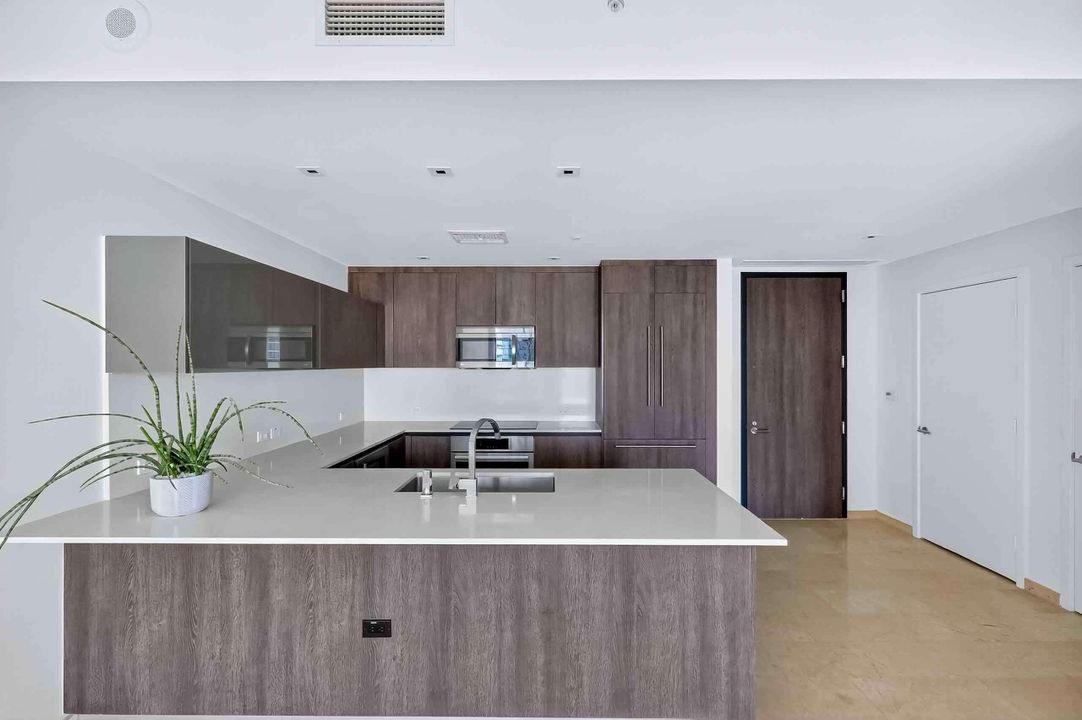 For Rent: $6,300 (2 beds, 2 baths, 1281 Square Feet)