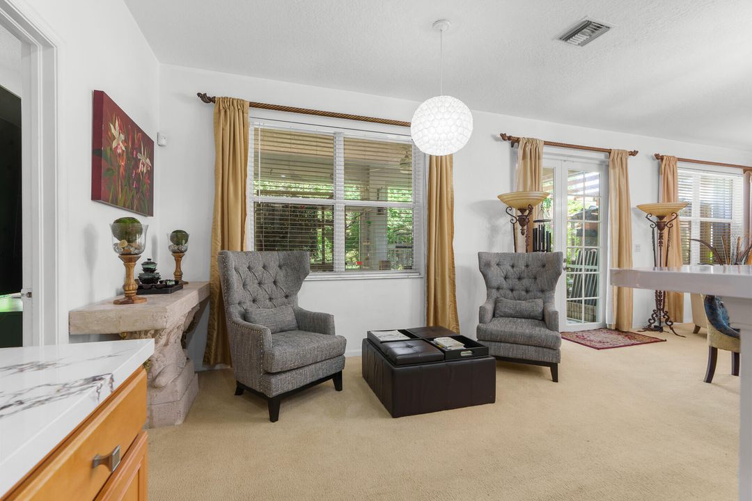 合同活跃: $460,000 (3 贝兹, 2 浴室, 1487 平方英尺)