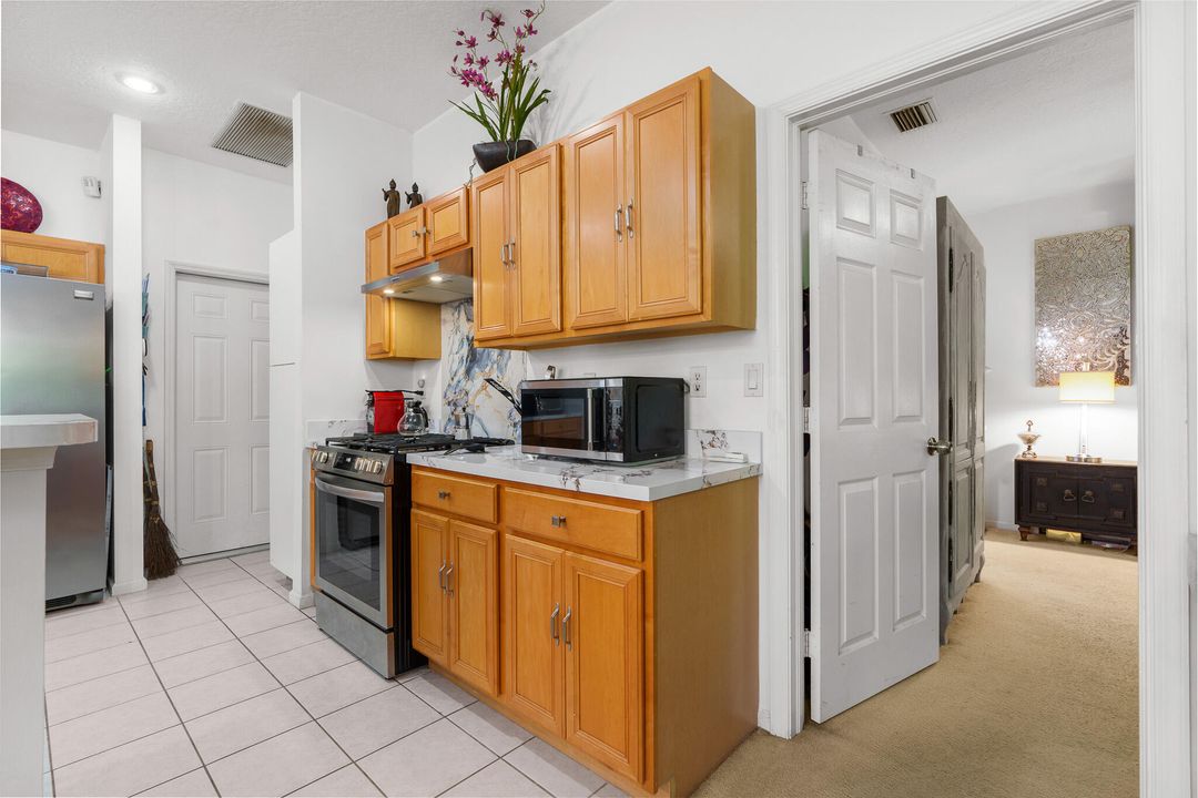 合同活跃: $460,000 (3 贝兹, 2 浴室, 1487 平方英尺)