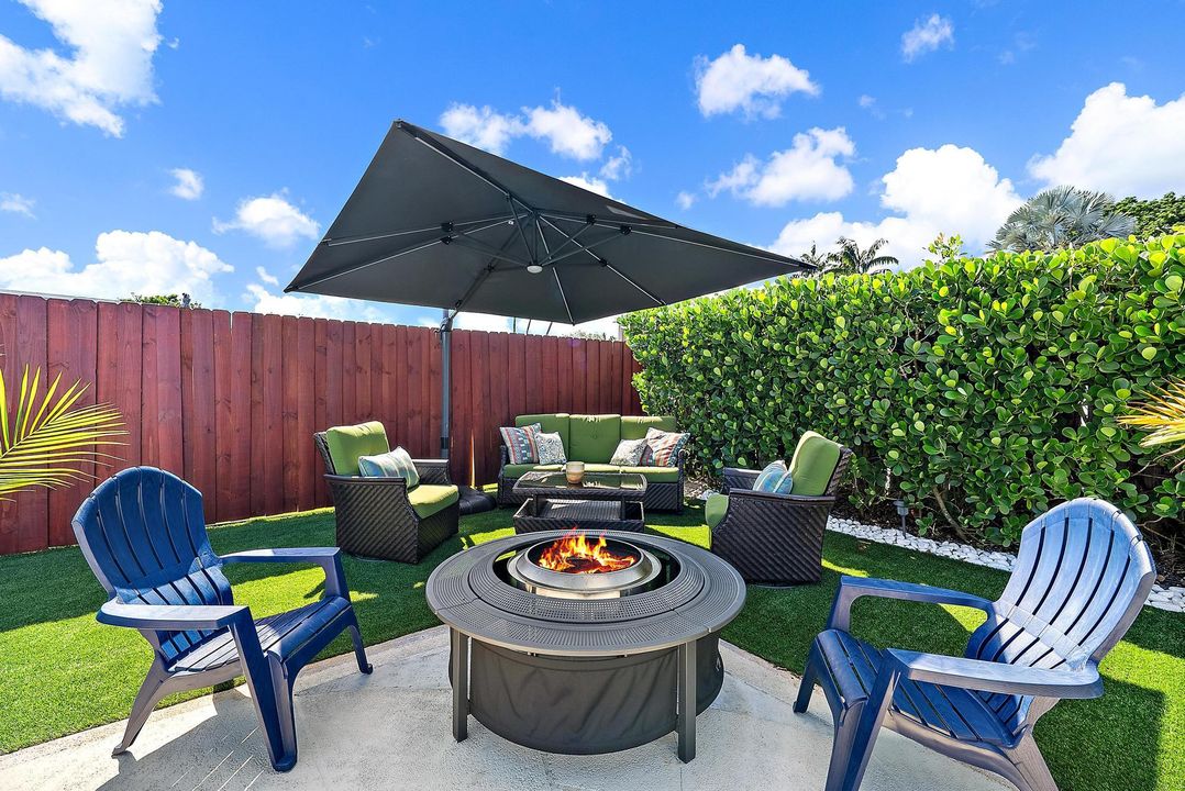 For Sale: $859,500 (3 beds, 2 baths, 2206 Square Feet)