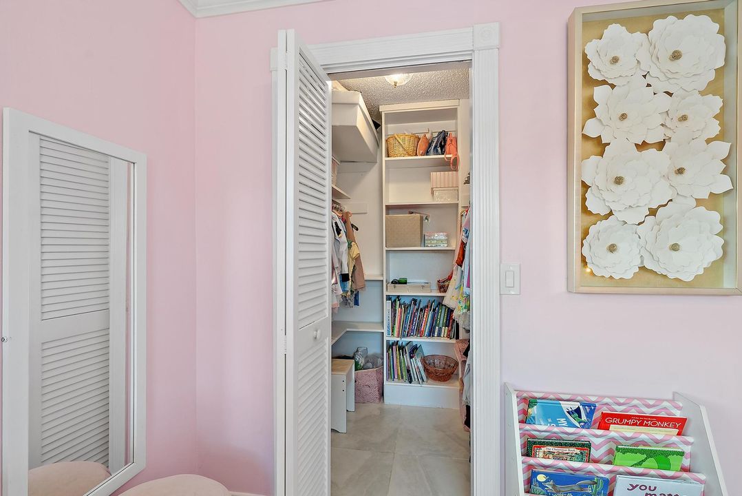 For Sale: $859,500 (3 beds, 2 baths, 2206 Square Feet)