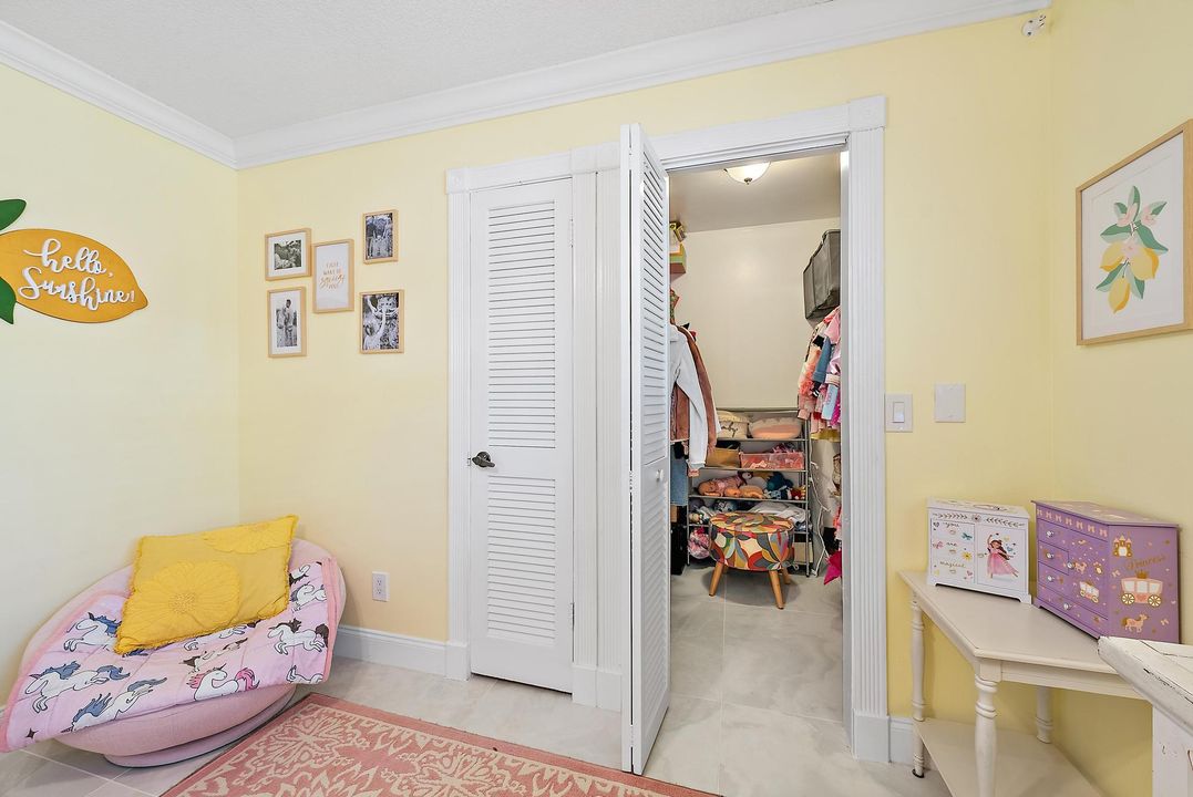 For Sale: $859,500 (3 beds, 2 baths, 2206 Square Feet)