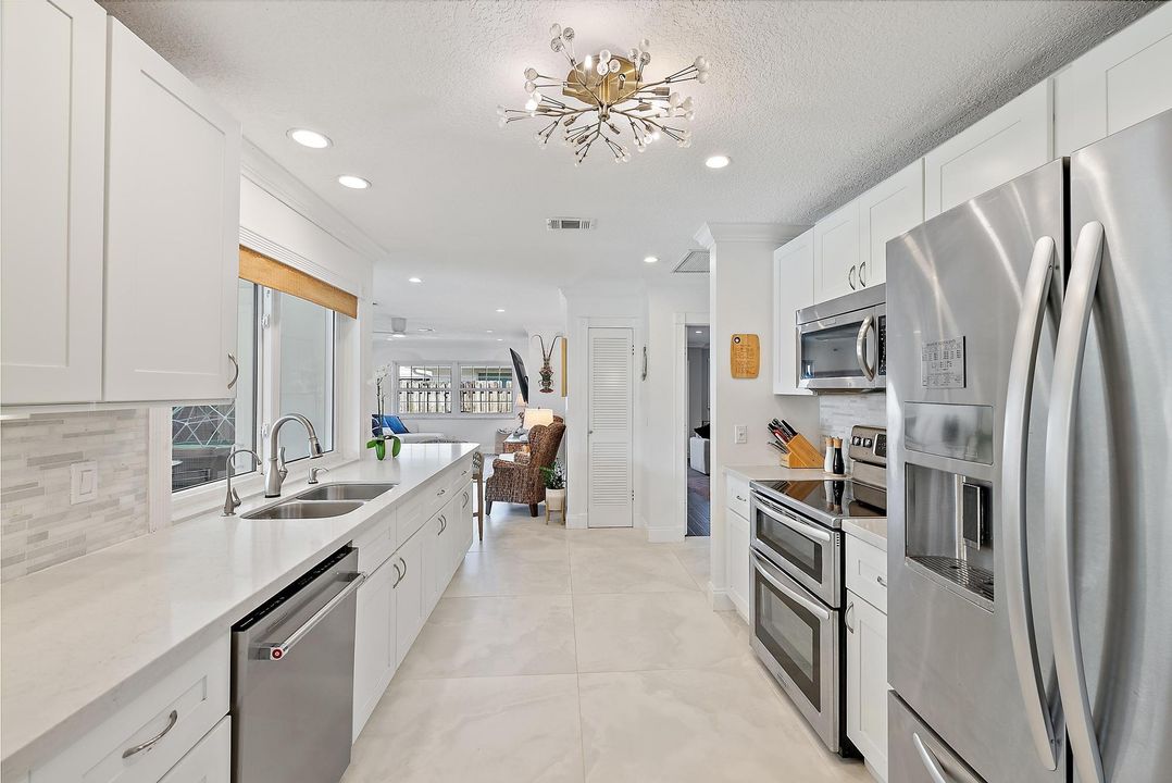 For Sale: $859,500 (3 beds, 2 baths, 2206 Square Feet)