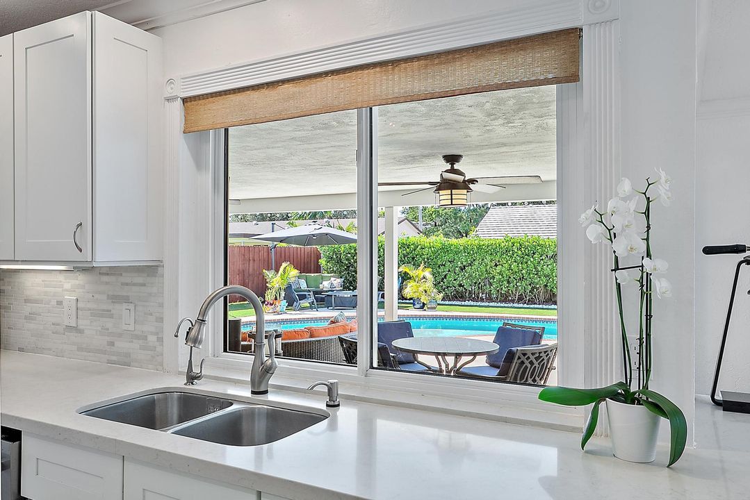 For Sale: $859,500 (3 beds, 2 baths, 2206 Square Feet)