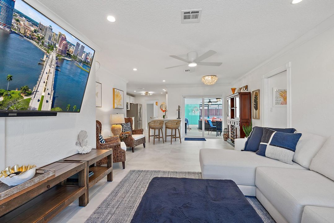 For Sale: $859,500 (3 beds, 2 baths, 2206 Square Feet)