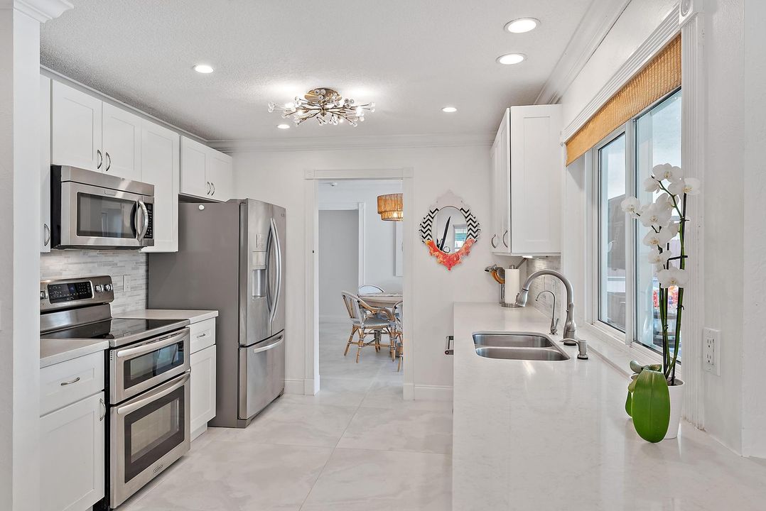 For Sale: $859,500 (3 beds, 2 baths, 2206 Square Feet)