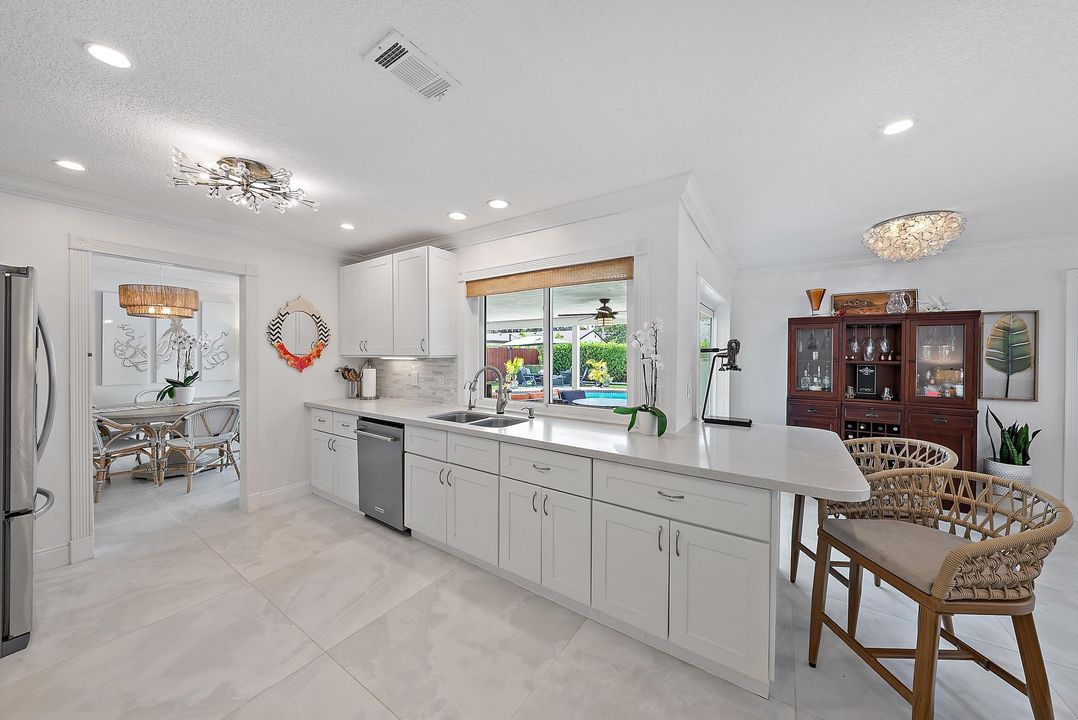 For Sale: $859,500 (3 beds, 2 baths, 2206 Square Feet)