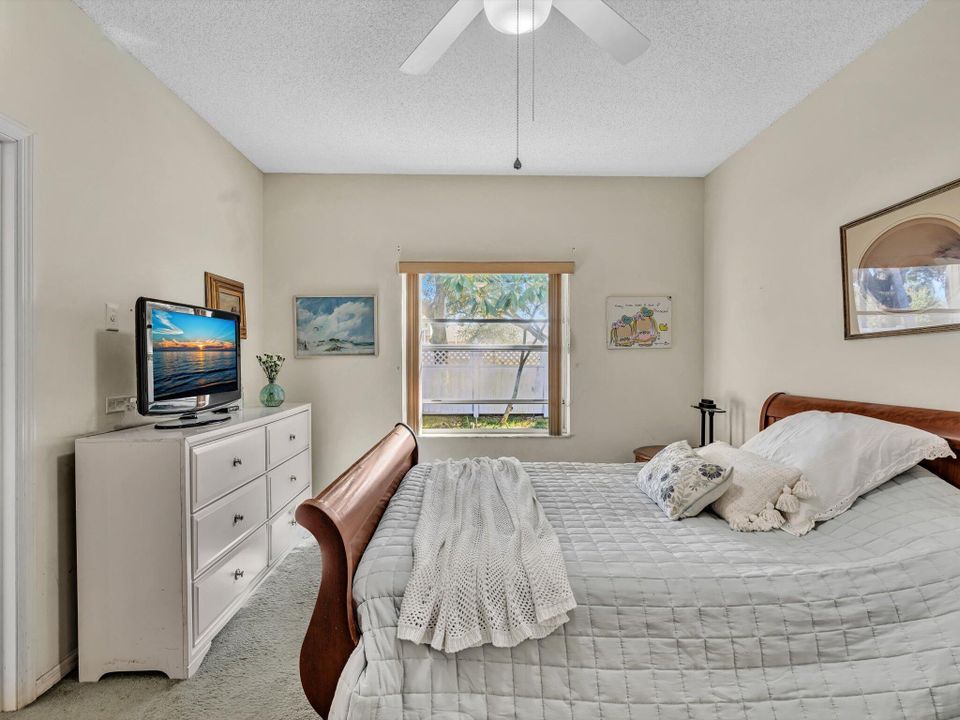 For Sale: $472,900 (3 beds, 2 baths, 1509 Square Feet)