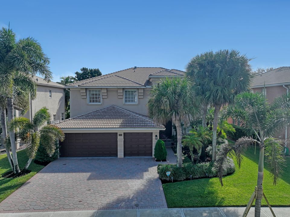 For Rent: $8,500 (5 beds, 3 baths, 3496 Square Feet)