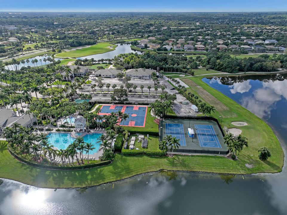 For Rent: $8,500 (5 beds, 3 baths, 3496 Square Feet)