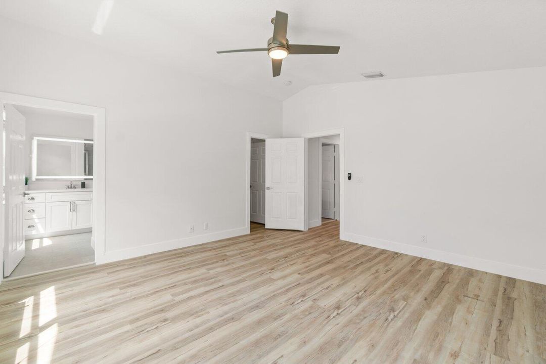 Active With Contract: $3,000 (3 beds, 2 baths, 1406 Square Feet)