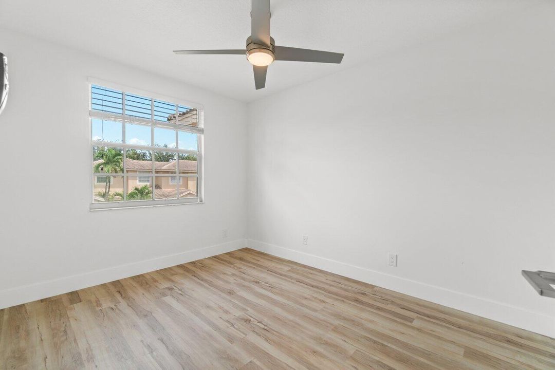 Active With Contract: $3,000 (3 beds, 2 baths, 1406 Square Feet)