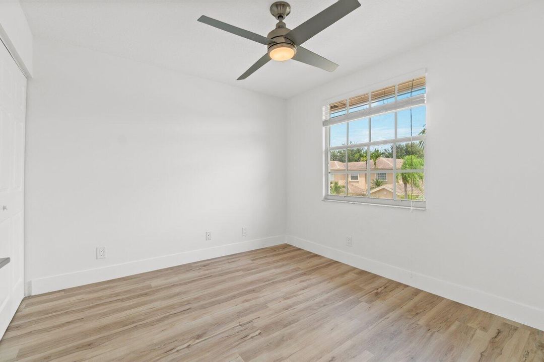 Active With Contract: $3,000 (3 beds, 2 baths, 1406 Square Feet)