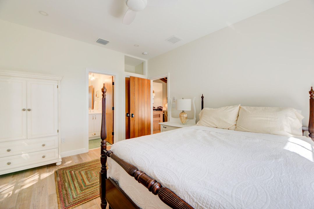 Под контрактом: $7,000 (2 спален, 2 ванн, 1000 Квадратных фут)