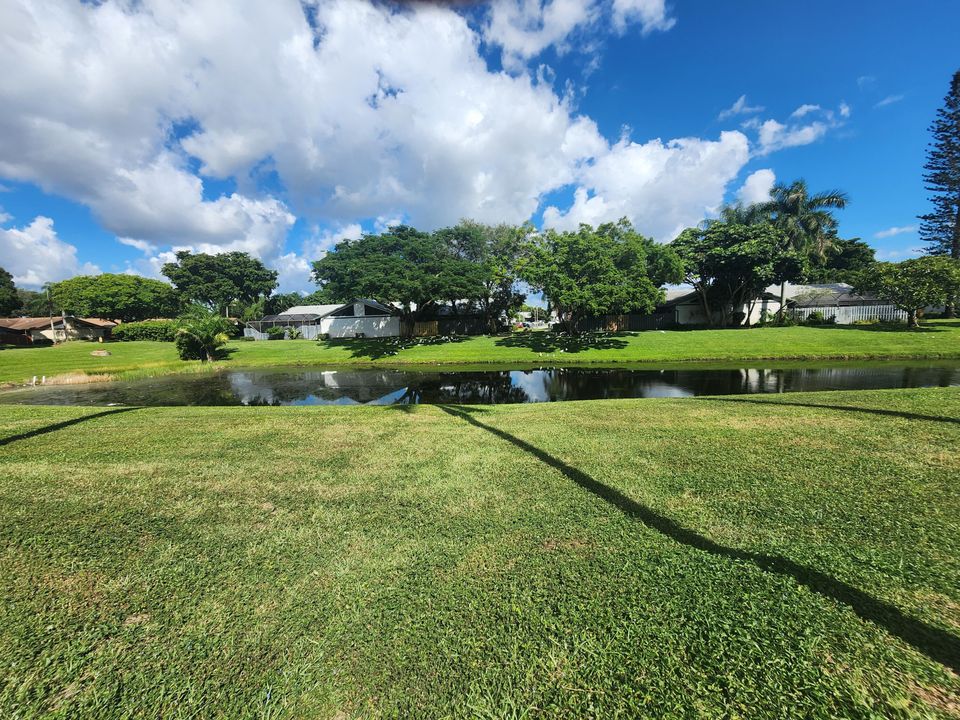 For Rent: $3,100 (4 beds, 2 baths, 1638 Square Feet)