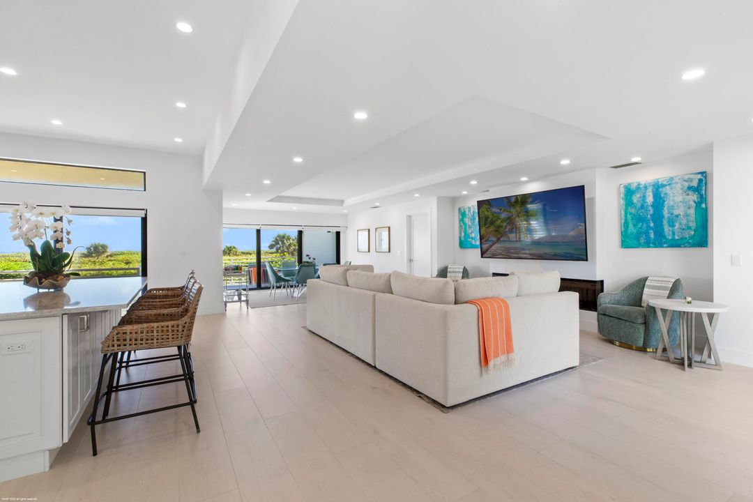 На продажу: $5,750,000 (3 спален, 3 ванн, 2226 Квадратных фут)