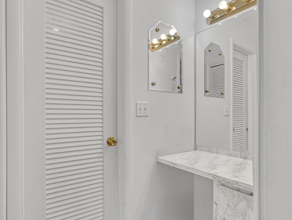 合同活跃: $639,000 (3 贝兹, 2 浴室, 1792 平方英尺)