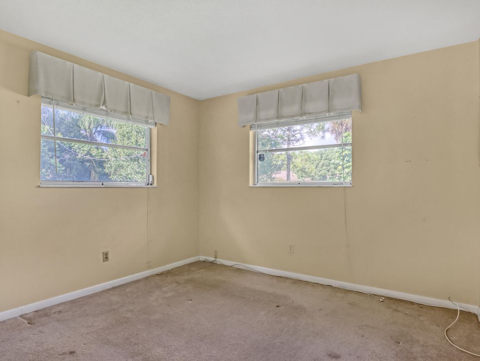 合同活跃: $639,000 (3 贝兹, 2 浴室, 1792 平方英尺)