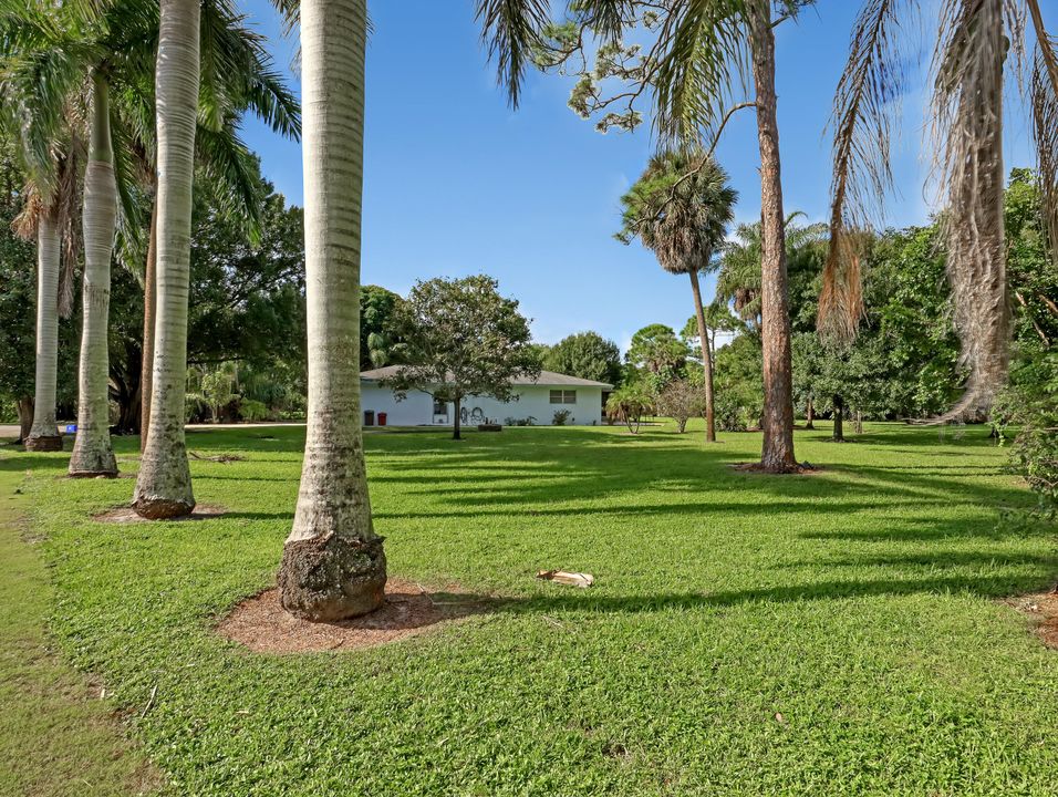 合同活跃: $639,000 (3 贝兹, 2 浴室, 1792 平方英尺)