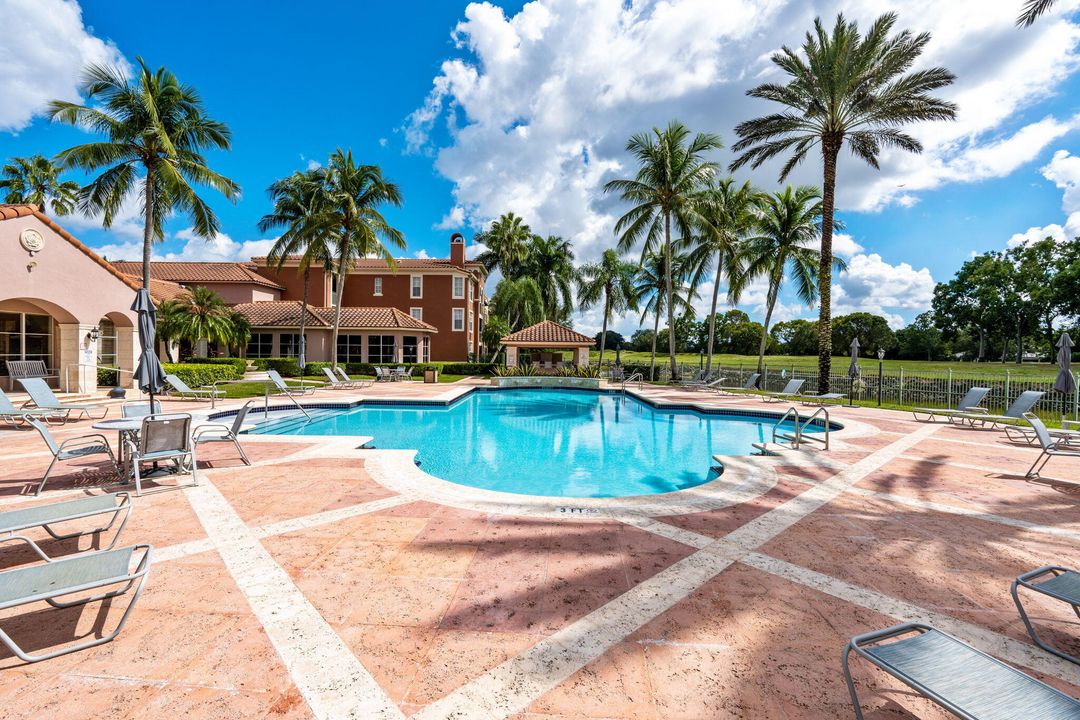 出租: $2,900 (3 贝兹, 2 浴室, 1479 平方英尺)