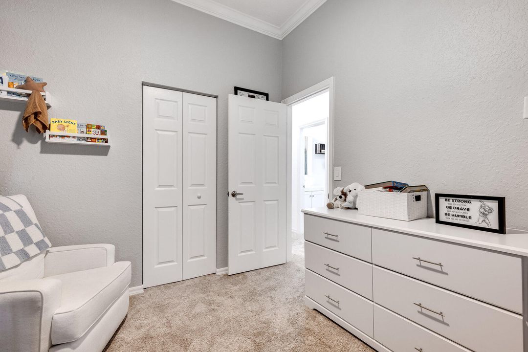 For Sale: $549,000 (3 beds, 2 baths, 1726 Square Feet)