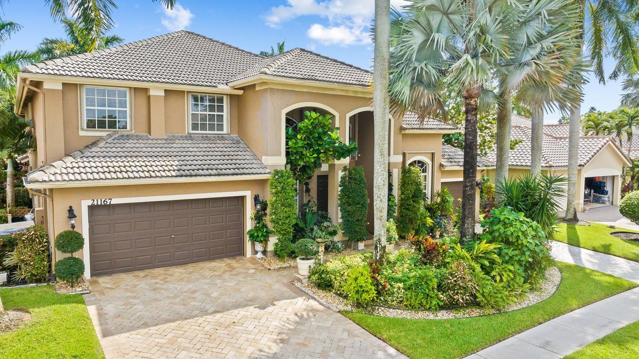 For Sale: $1,609,000 (5 beds, 4 baths, 4004 Square Feet)