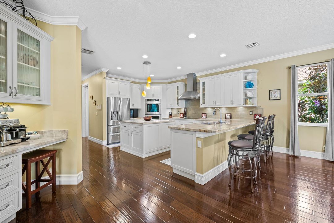 For Sale: $1,609,000 (5 beds, 4 baths, 4004 Square Feet)