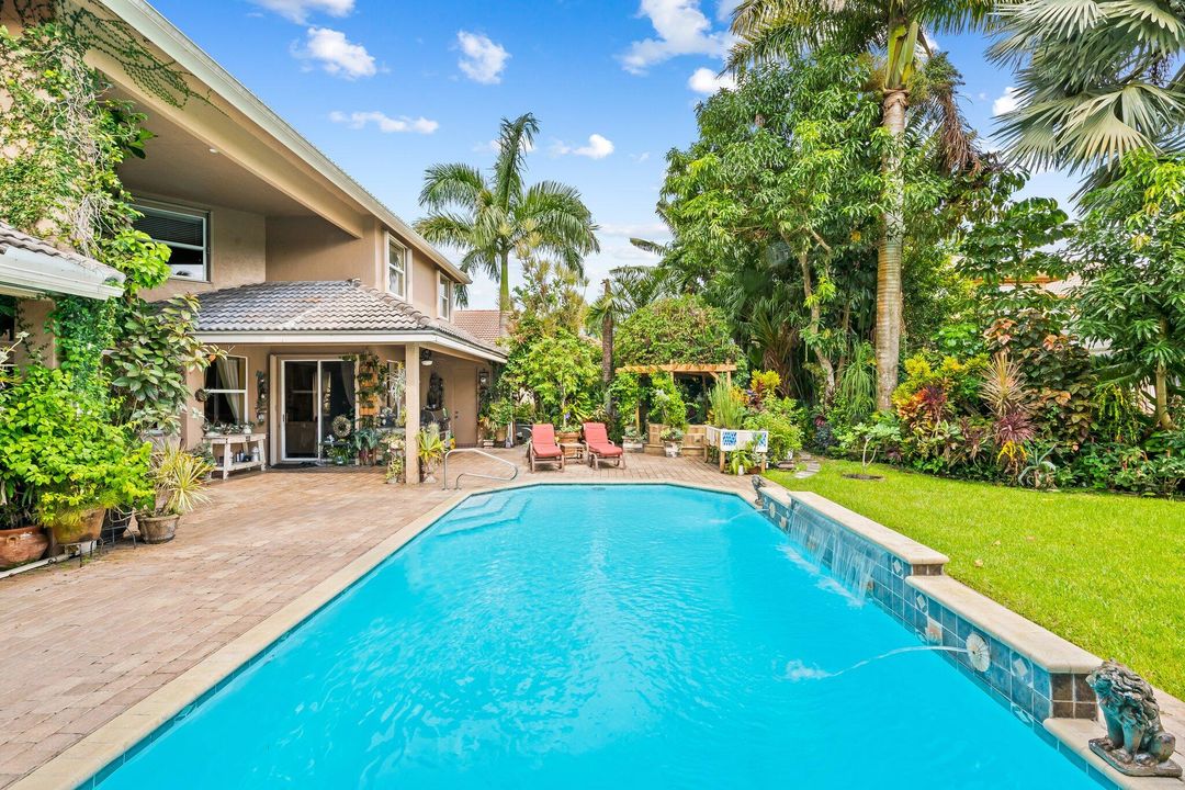 For Sale: $1,609,000 (5 beds, 4 baths, 4004 Square Feet)