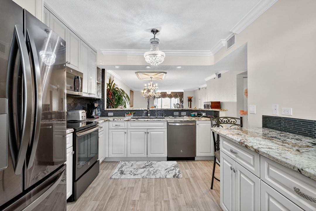 For Sale: $345,900 (3 beds, 2 baths, 1795 Square Feet)